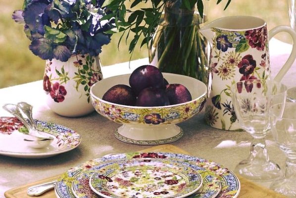 Gien Millefleurs dinnerware collection