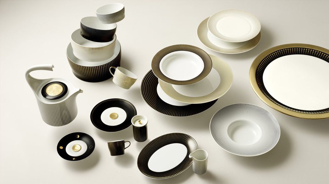 The Auréole clair de lune dinnerware collection by Fürstenberg