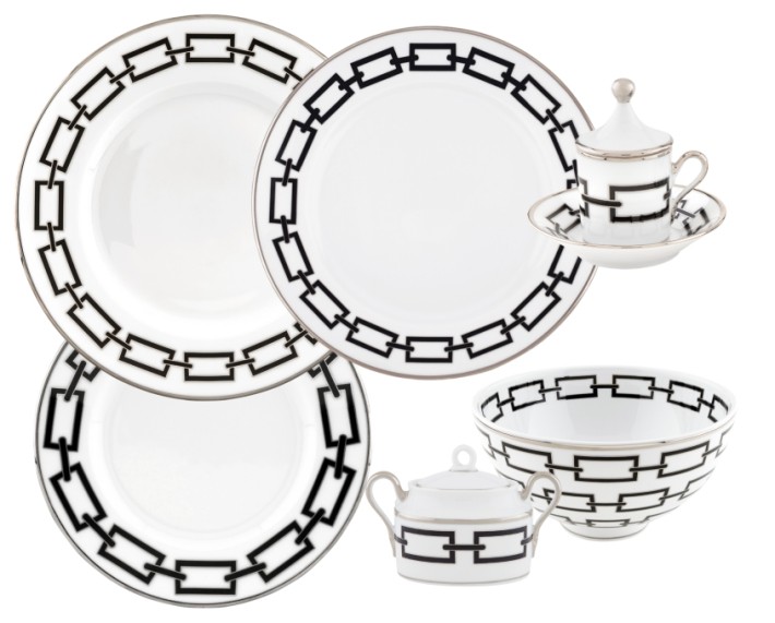 Ginori Catene Nero dinnerware collection