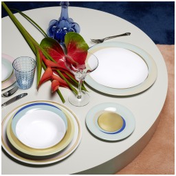 Fürstenberg, Fluen shifting colors, Presentation plate