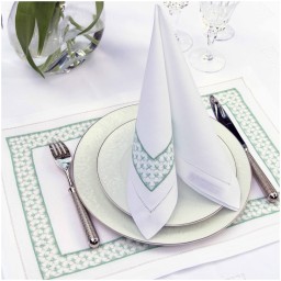 Valombreuse, Jours coco table linen, Placemat and napkin set, green