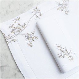 Valombreuse, Nagoya table linen, Placemat and napkin set, gold and silver