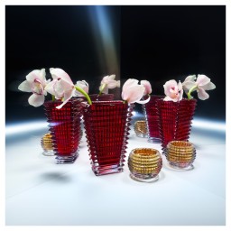 Baccarat, Eye vases, Rectangular vase small, red