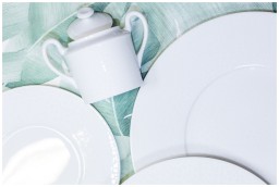 Robert Haviland & C. Parlon, Serengeti White, Dinner plate