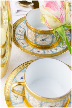 Robert Haviland & C. Parlon, Bengalis, Round cake dish with handle