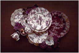 Bernardaud, Albertine prune, Oval platter 33 cm