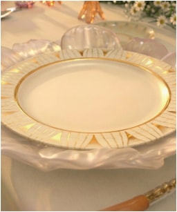 Daum, Or d'Abeille Tableware, Set of 2 dinner plates