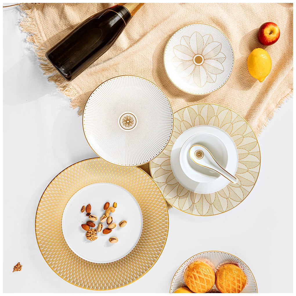 Christofle, Malmaison Impériale Gold, Grand dining set for 8 persons