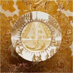 Bernardaud, Versailles Enchanté, Presentation plate