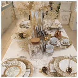 Bernardaud, Versailles Enchanté, Set of 4 tea cups and saucers