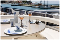 Hering Berlin, Ocean, Beaker with saucer