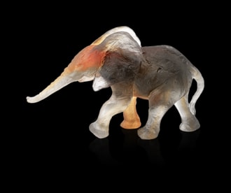 Daum, Univers Animaliers, Medium Elephant Savana I. Carabantes, 225 ex