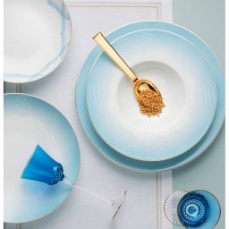 Raynaud, Aura, Deep plate with rim