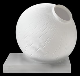 Haviland, Infini white, Sphere vase