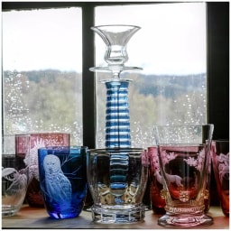 Theresienthal, Planet Earth, Pitcher, bee engravings