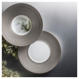 J.L Coquet, Hémisphère Platinum, Breakfast saucer