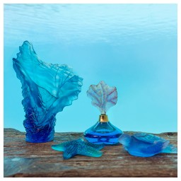 Daum, Mer de Corail sculptures, Medium blue pink sea turtle