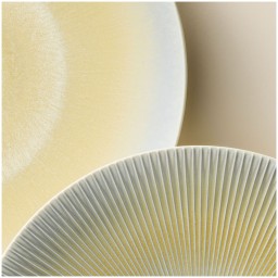 Jaune de Chrome, Dune, Bread and butter plate, bolero shape