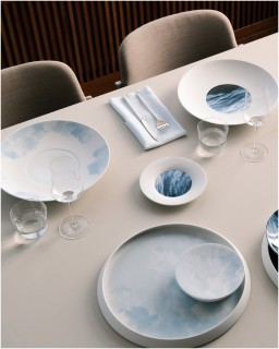 Hering Berlin, Waves & Clouds, Presentation plate