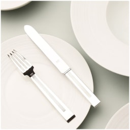 J.L Coquet, Hémisphère White Satin, Creamer, large, with handle