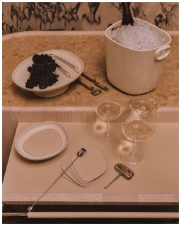 Giobagnara, Maris aluminium trays by Kelly Wearstler, Extra large round tray, ivory