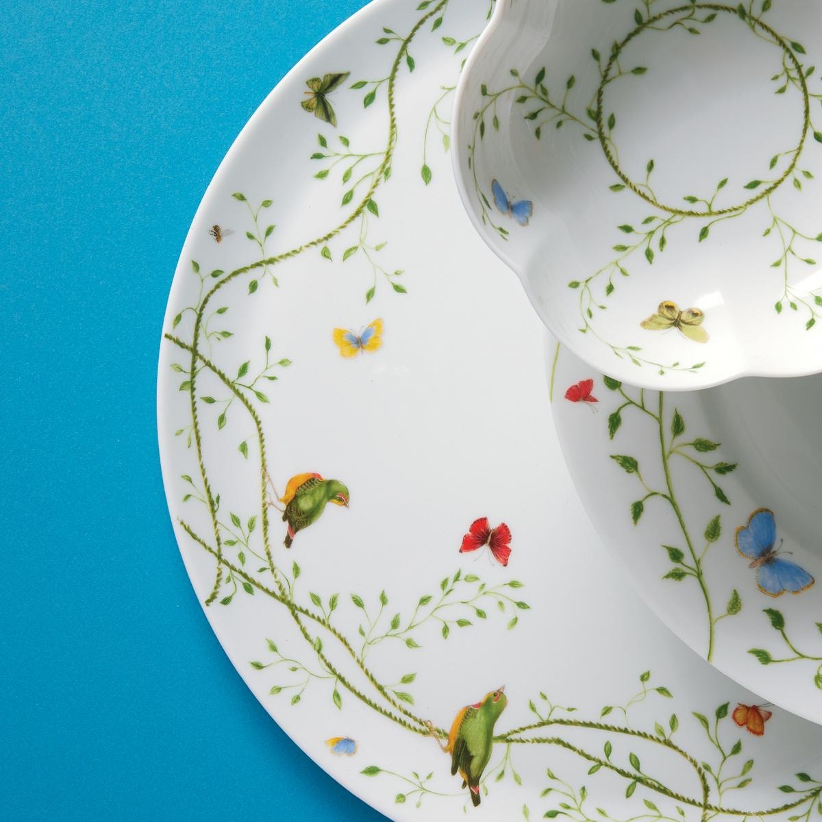 Raynaud, Histoire naturelle, Flat cake serving plate