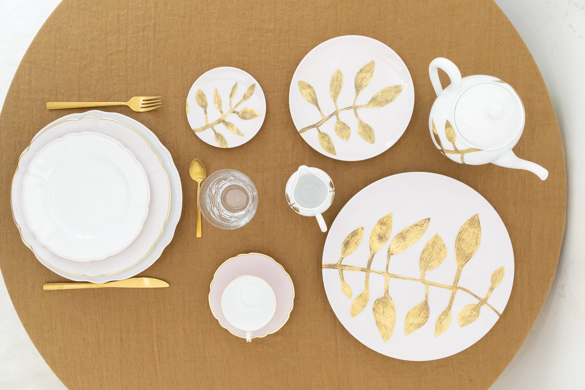 Robert Haviland & C. Parlon, Daphne White, Breakfast cup & saucer