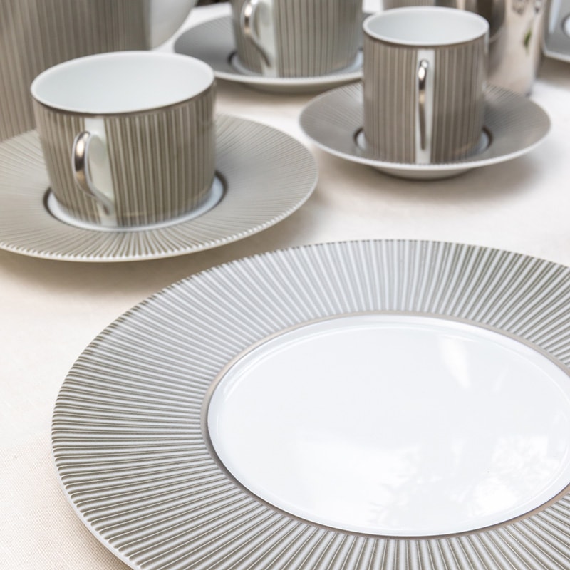 Robert Haviland & C. Parlon, Linae, Tea cup & saucer