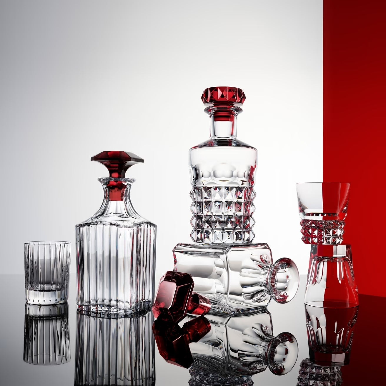 Baccarat, Harmonie bar collection, Whisky decanter with stopper, red
