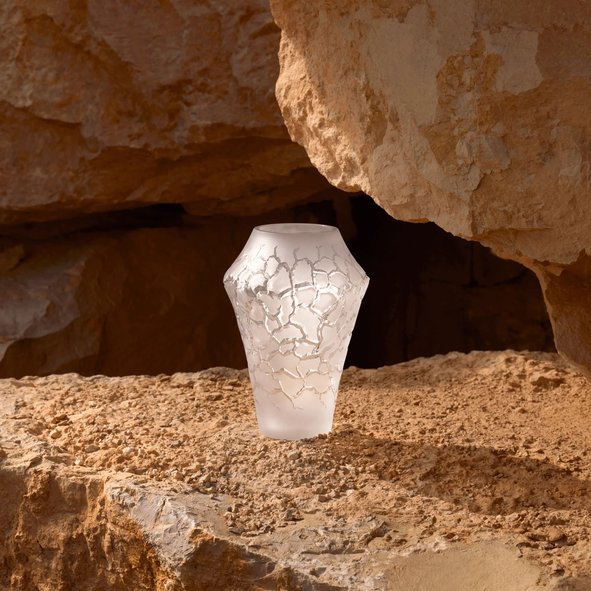 Lalique, Caldera collection, Vase medium, clear