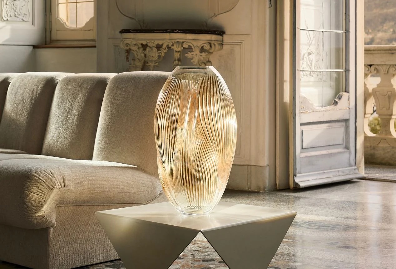 Lalique, Air Alizé, Medium vase, pink gold