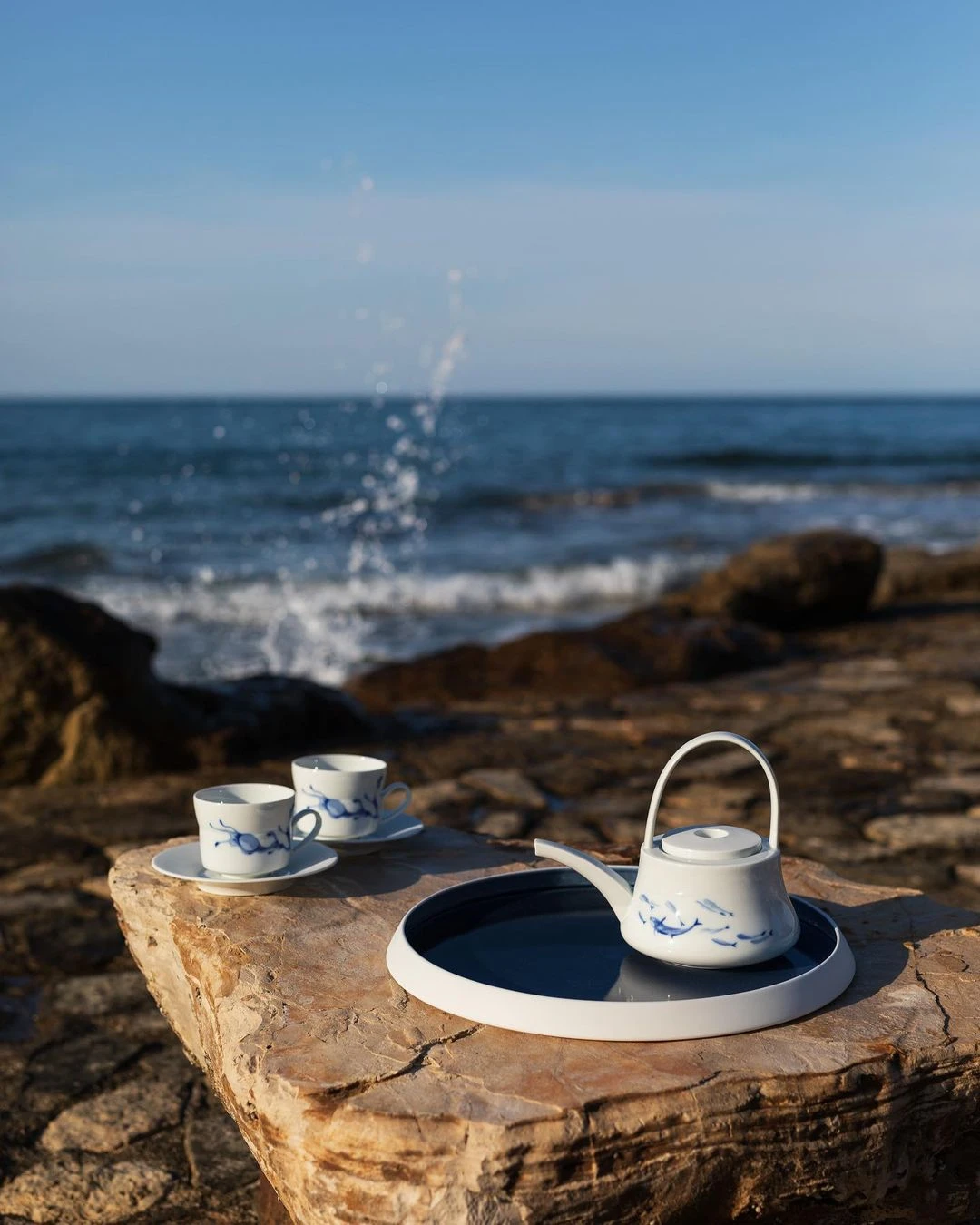 Hering Berlin, Ocean, Cylindrical teapot with handle