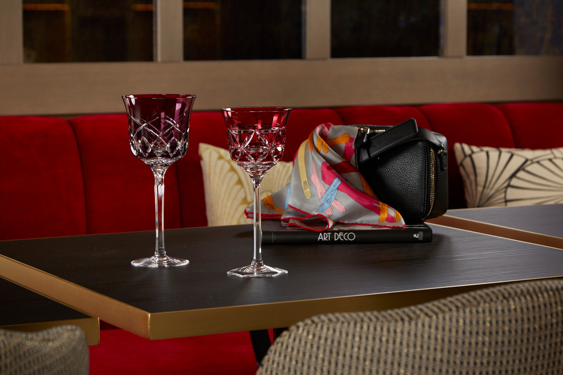 Cristallerie de Montbronn, Rome, Wine glass, light red