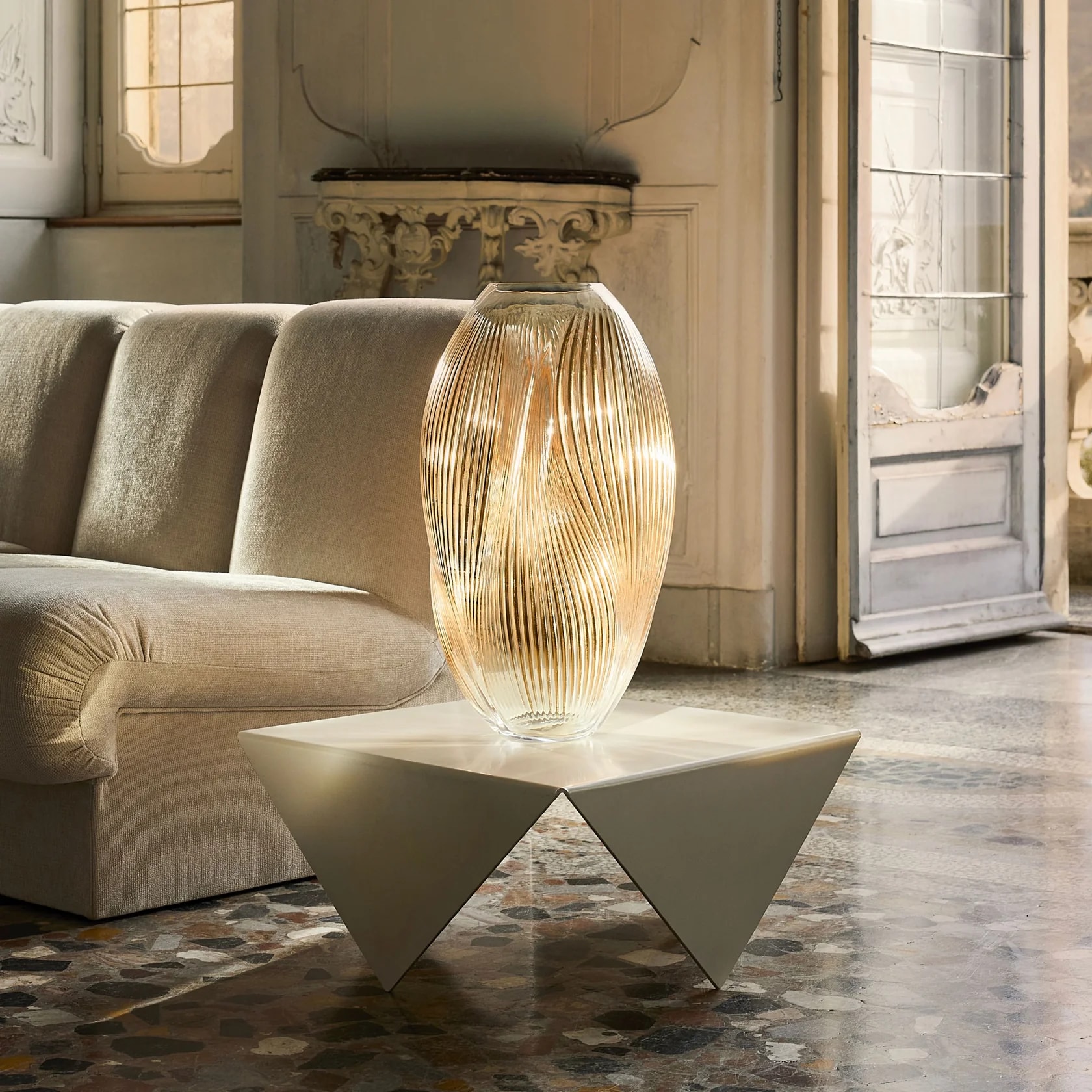 Lalique, Air Alizé, Extra large vase, pink gold