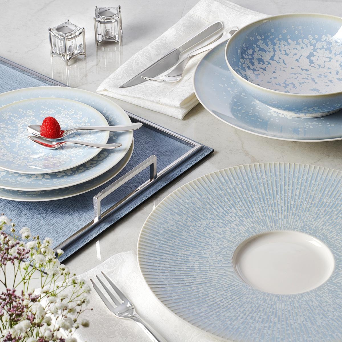 Jaune de Chrome, Song Ocean, Dinner plate, agora