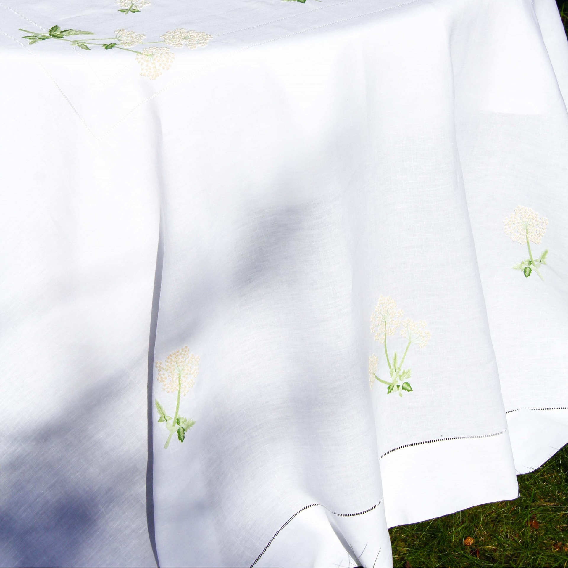 Valombreuse, Angélique table linen, Tablecloth, rectangular