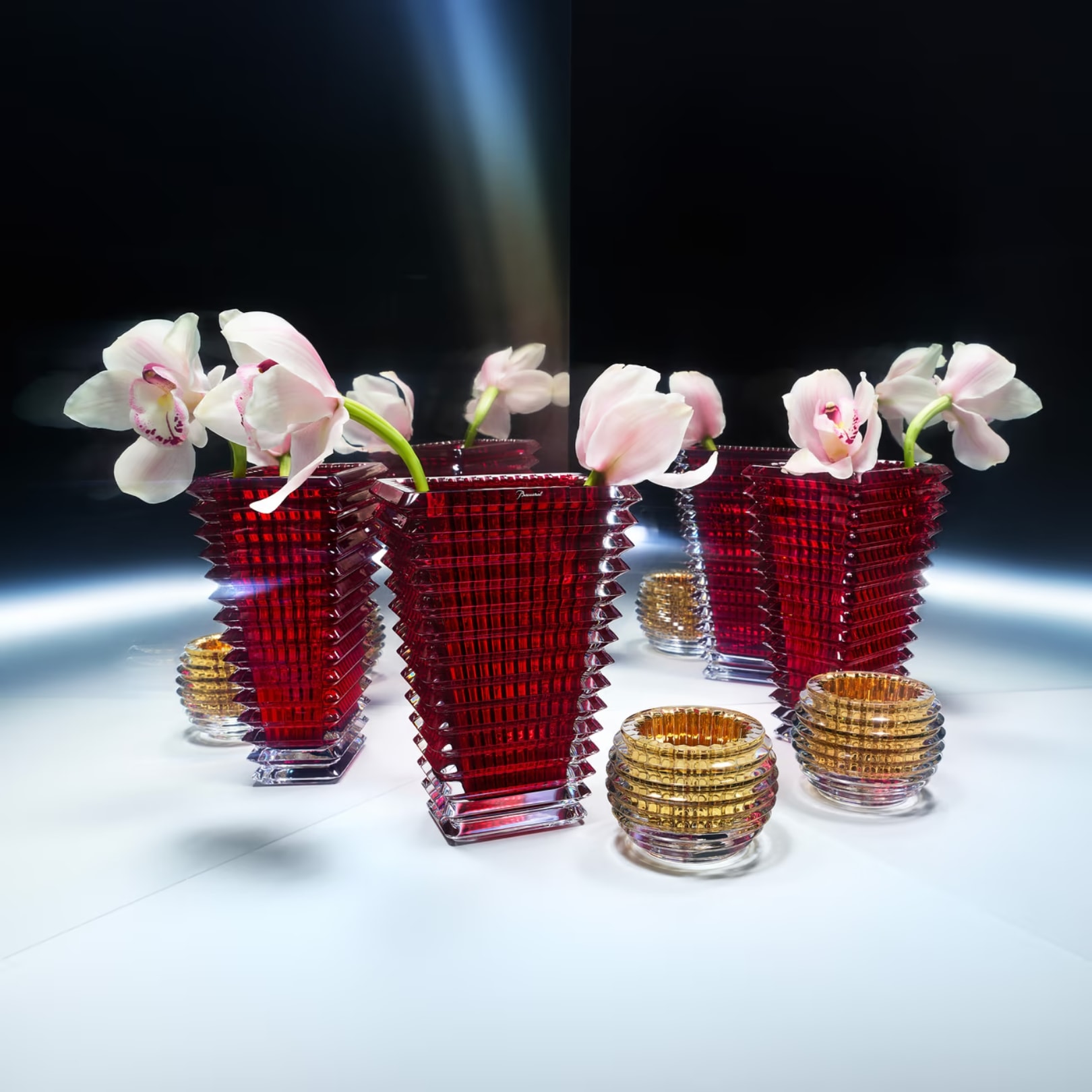 Baccarat, Eye vases, Oval vase small, red