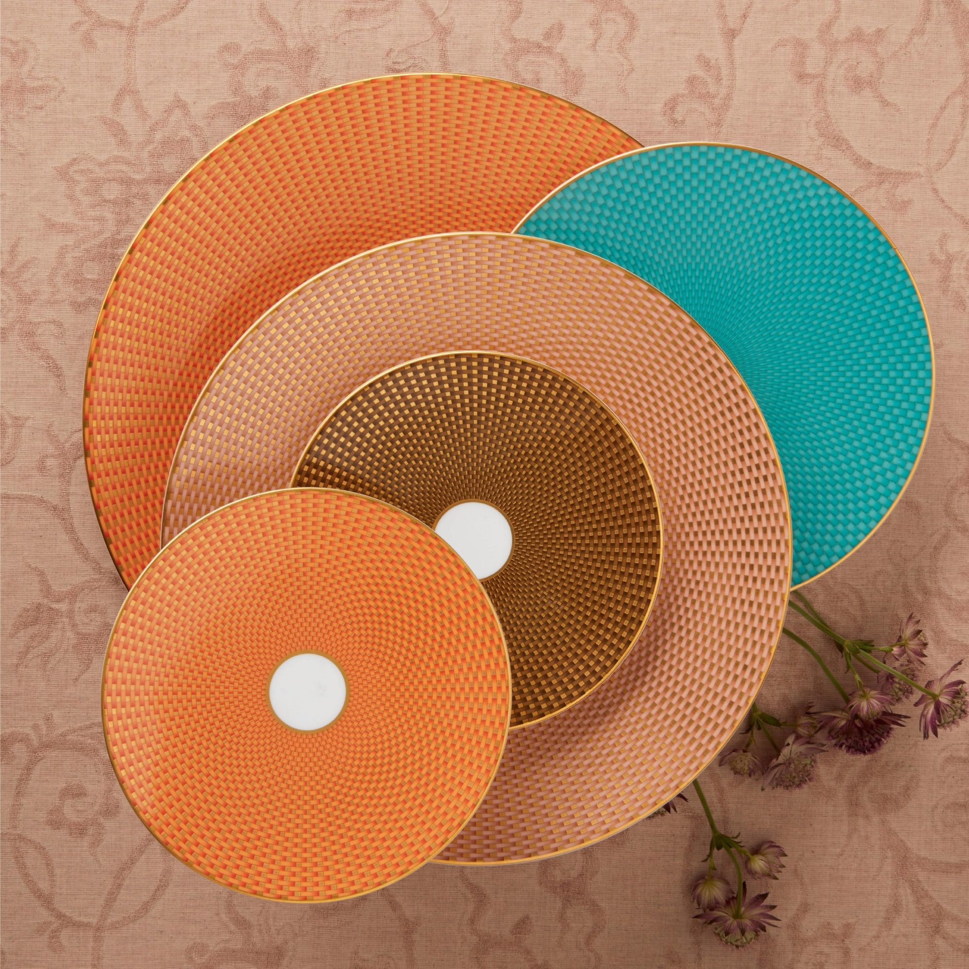 Raynaud, Trésor, Presentation plate