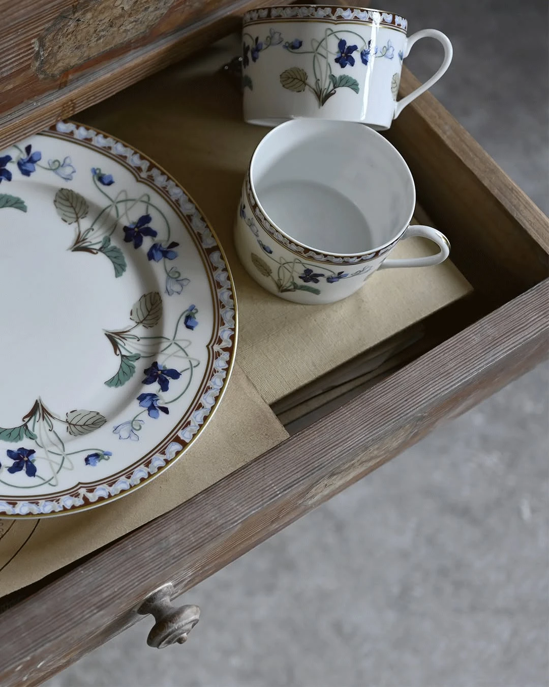Haviland, Impératrice Eugénie, Cappuccino cup and saucer