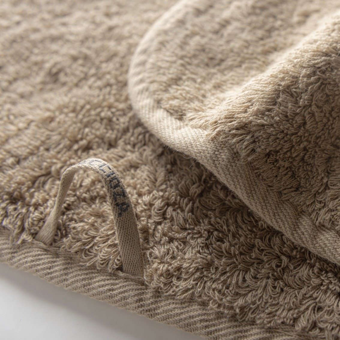 Graccioza, Egoist towels, Glove, stone