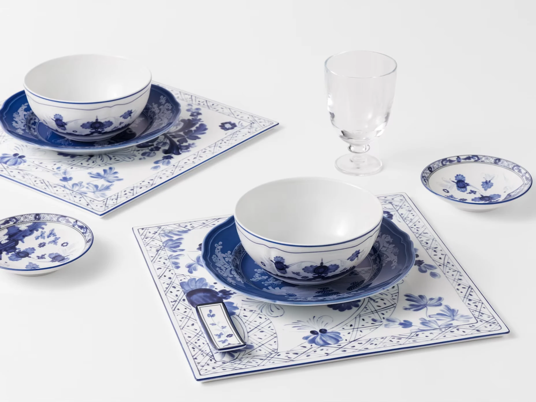 Ginori 1735, Oriente Italiano Indaco, Set of 2 chopstick rests