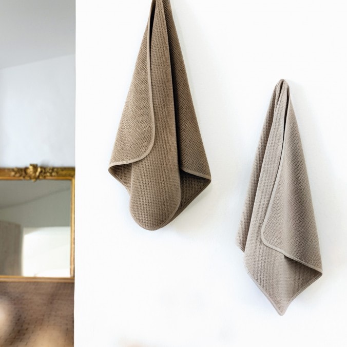 Graccioza, Bee Waffle towels, Hand towel large, stone