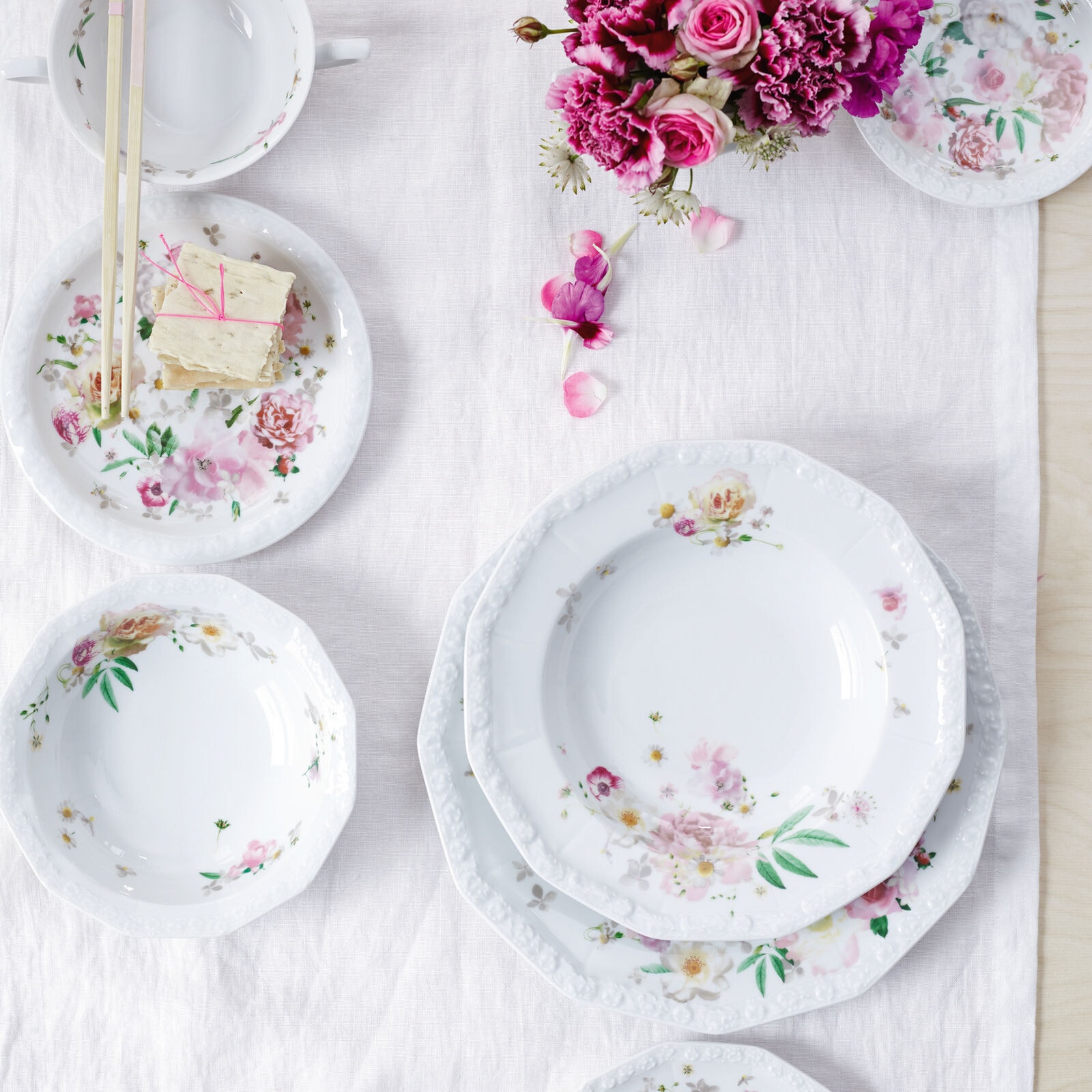 Rosenthal, Maria Pink Rose, Presentation plate