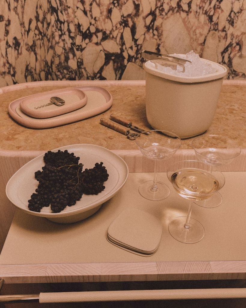 Giobagnara, Maris raised trays by Kelly Wearstler, Small raised tray, ivory