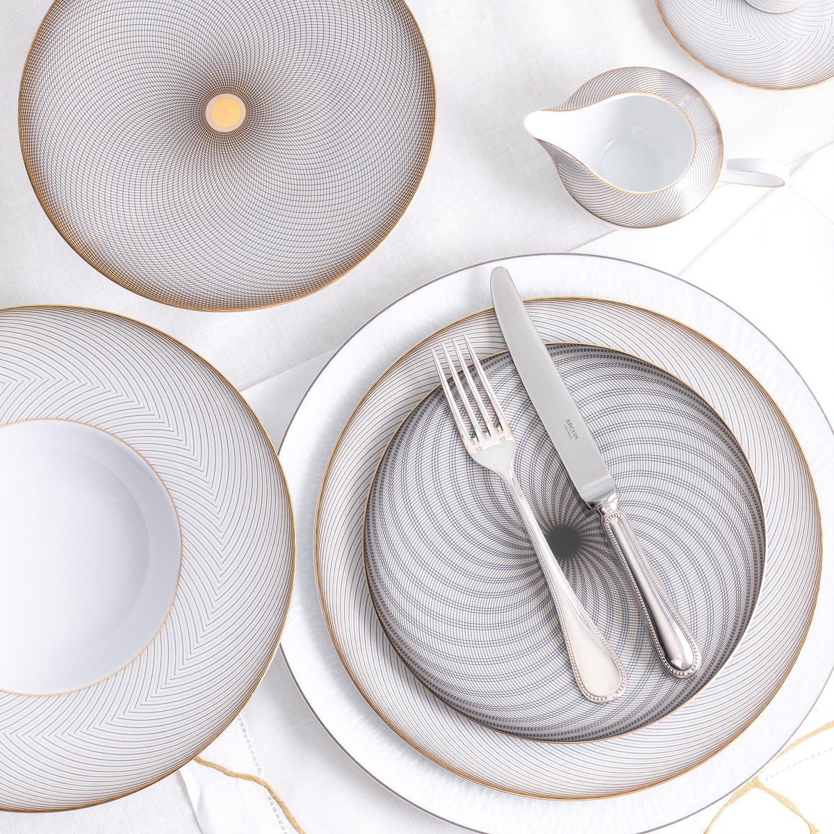 Raynaud, Oskar, Essential set for 6 persons