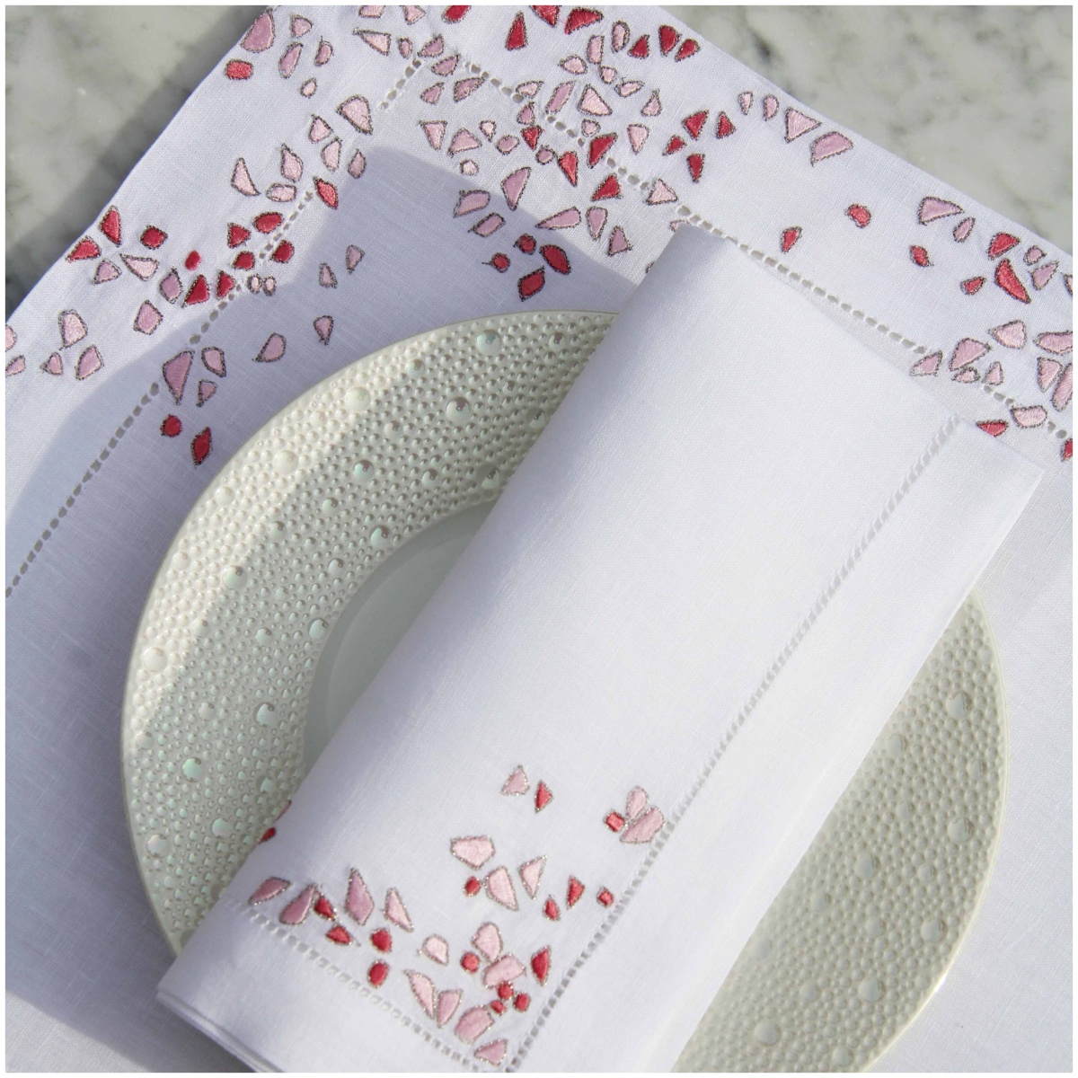 Valombreuse, Fragments table linen, Placemat and napkin set, pink