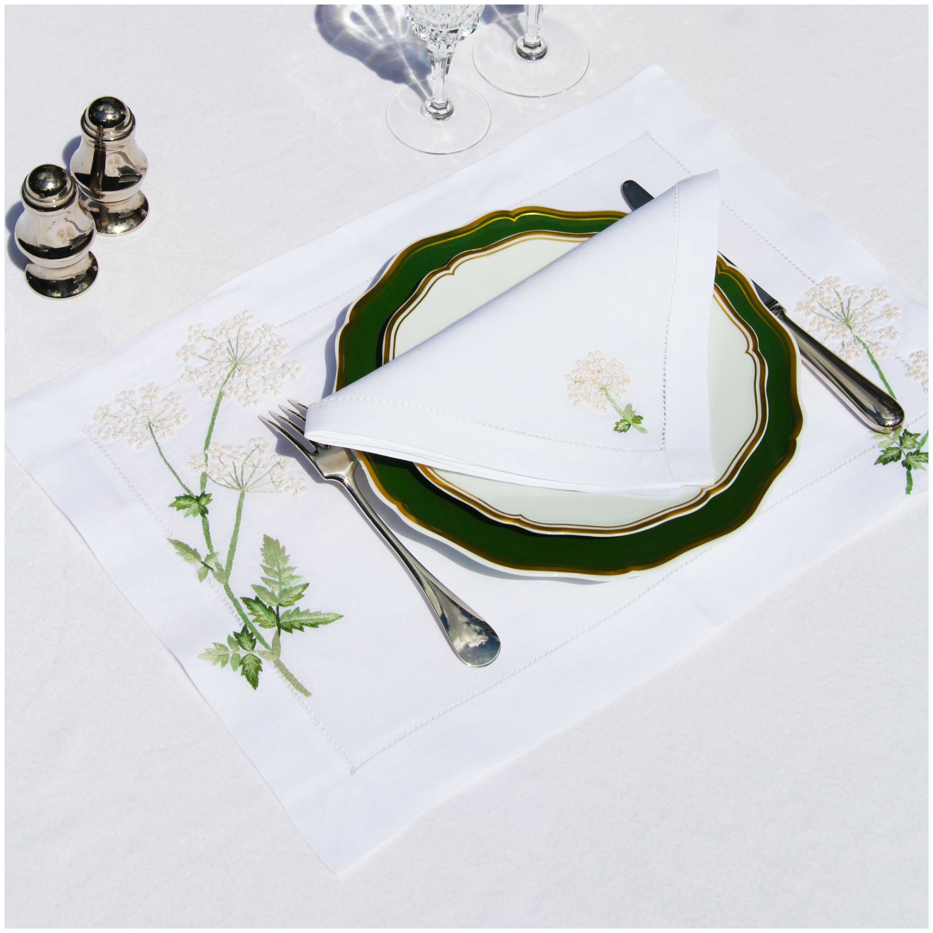 Valombreuse, Angélique table linen, Placemat and napkin set