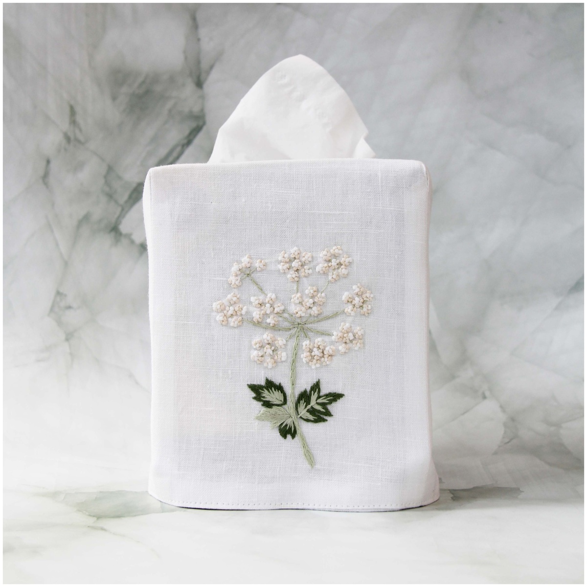 Valombreuse, Angélique table linen, Square tissue box cover