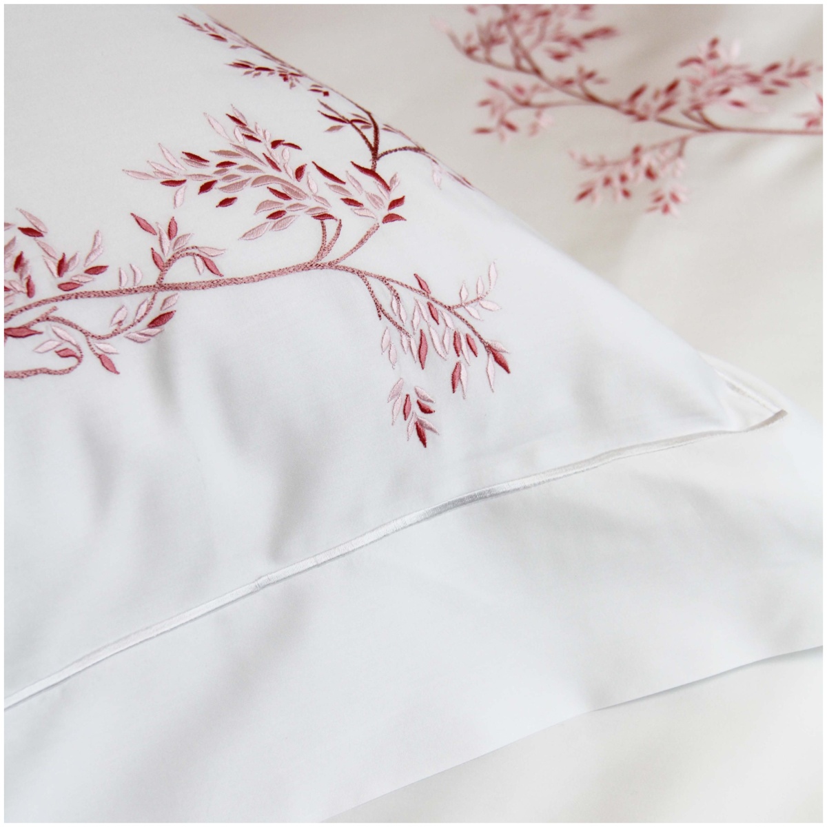 Valombreuse, Nagoya bed linen, Set of 2 pillowcases, square pink