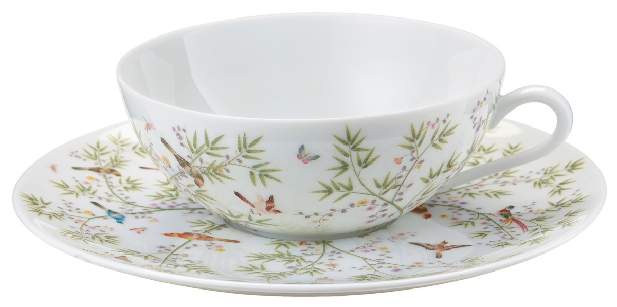 Raynaud, Paradis, Tea cup extra and saucer white background